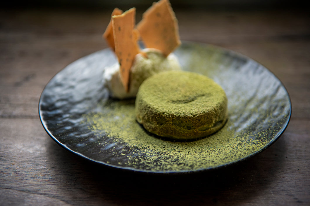 MATCHA LAVA WITH SESAME CREAM