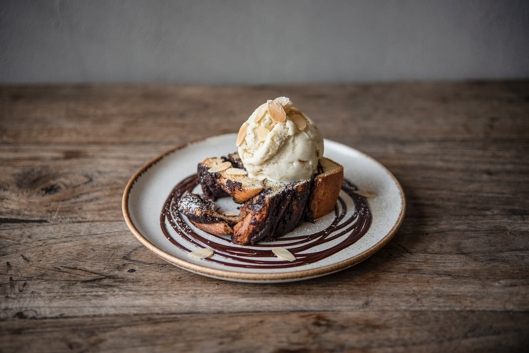 MAMA'S CHOCOLATE BABKA (Dine-in only)